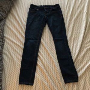 Like new low rise skinny jeans